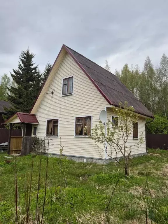 Дом в Ленинградская область, Выборгский район, Рощинское городское ... - Фото 1