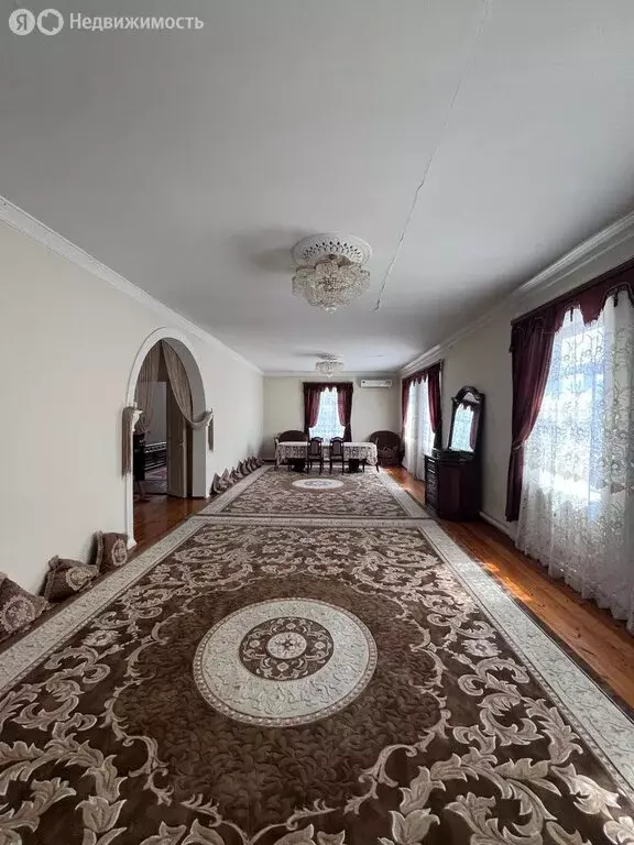 Дом в Дербент, улица М. Ярагского (250 м) - Фото 0
