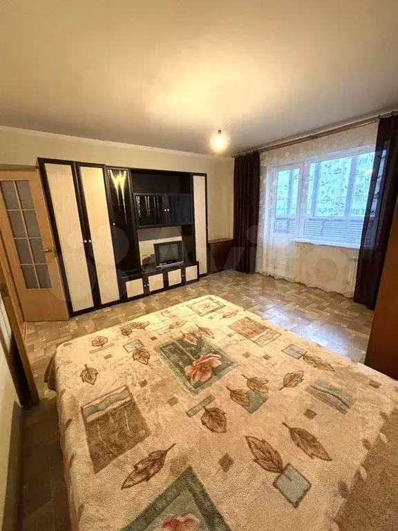 1-к. квартира, 40 м, 2/10 эт. - Фото 1