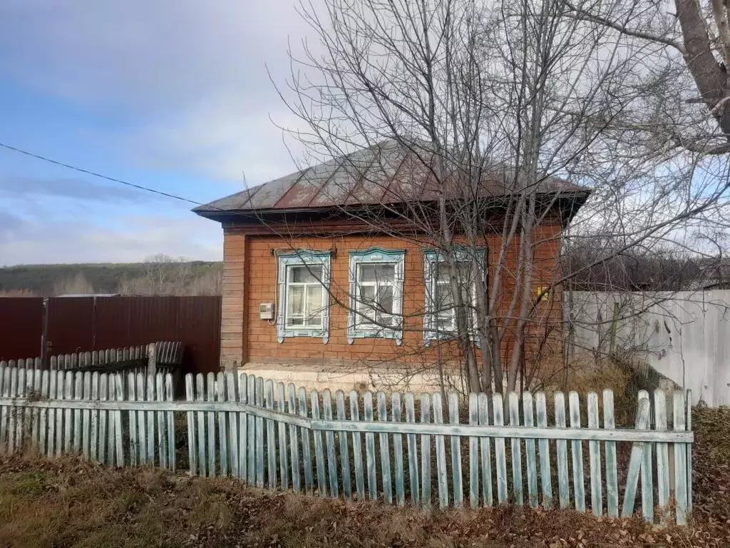 Дом в Башкортостан, Дуванский район, с. Месягутово ул. Красный берег ... - Фото 1