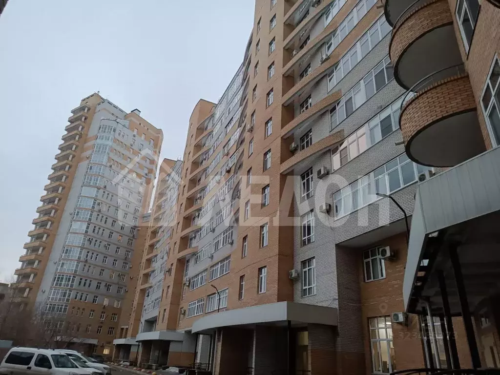 3-к кв. Омская область, Омск Кемеровская ул., 26 (61.5 м) - Фото 1