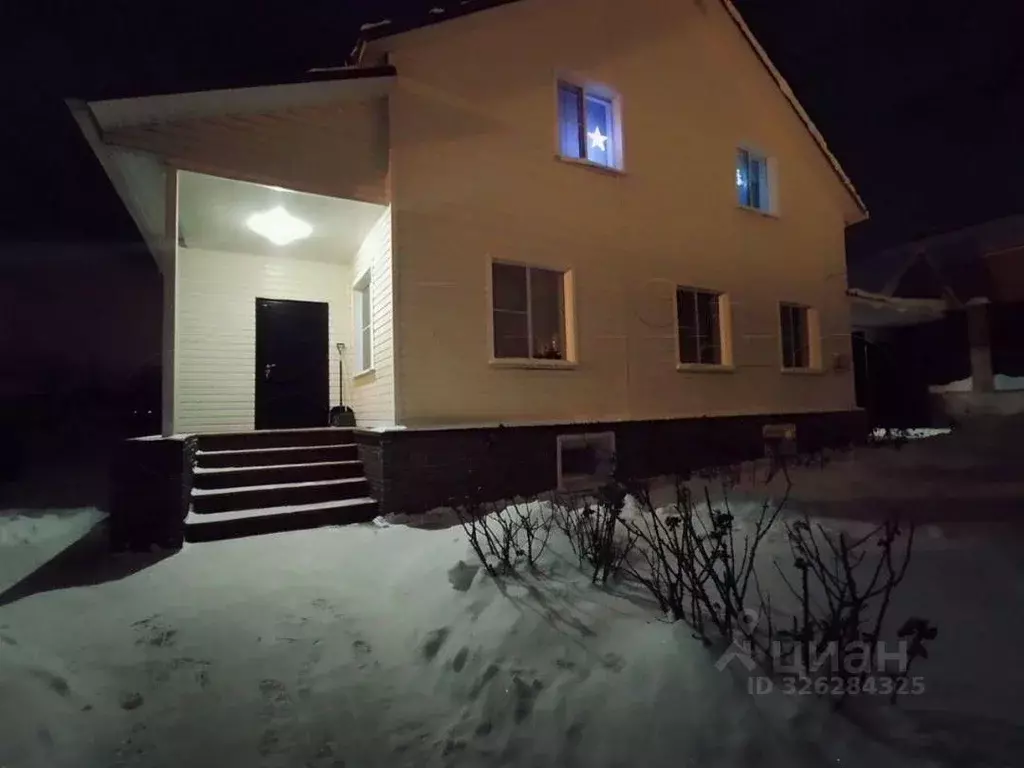 Коттедж в Белгородская область, Губкин ул. Дзержинского, 123В (300 м) - Фото 1