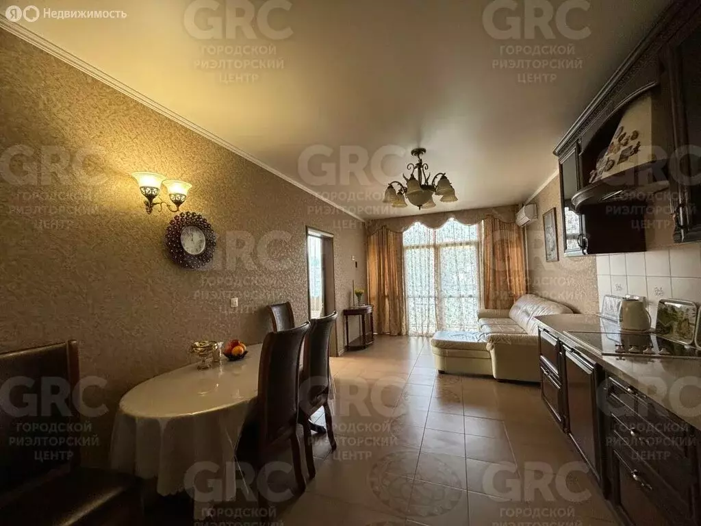 3-комнатная квартира: Сочи, микрорайон Светлана, улица Грибоедова, 10Б ... - Фото 2