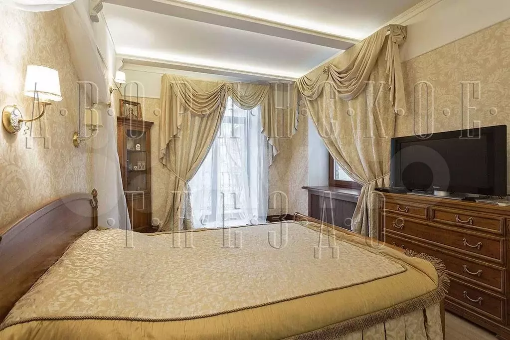 5-к. квартира, 150 м, 4/9 эт. - Фото 0