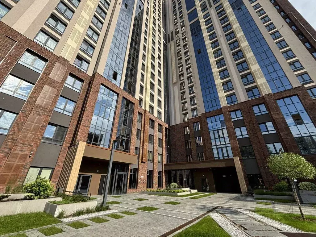 2-к кв. Свердловская область, Екатеринбург ул. Большакова, 66 (57.0 м) - Фото 1