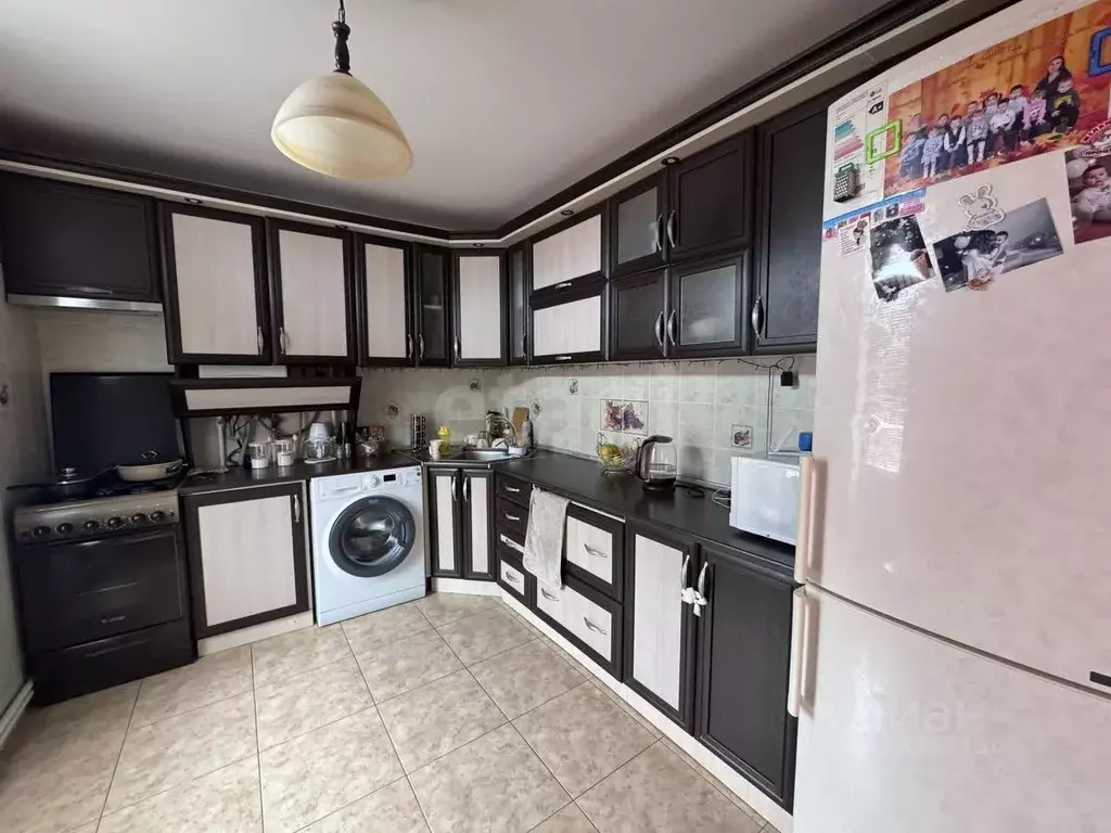 3-к кв. Крым, Красногвардейское пгт ул. Чкалова (64.0 м) - Фото 1