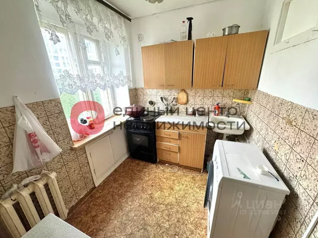 3-к кв. Тюменская область, Тюмень ул. Республики, 39 (56.1 м) - Фото 0