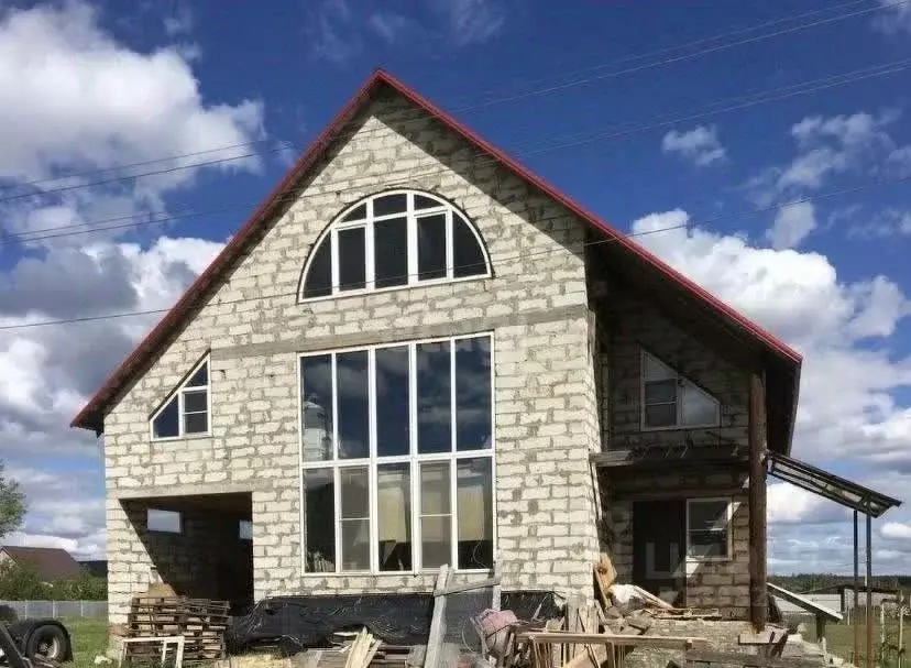 Дом в Белгородская область, Старооскольский городской округ, с. ... - Фото 1