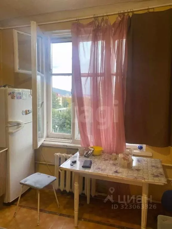 2-к кв. Сахалинская область, Южно-Сахалинск просп. Победы, 50 (44.0 м) - Фото 1