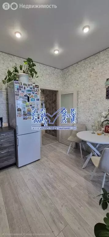 2-комнатная квартира: Курск, улица Домостроителей, 17 (70.7 м) - Фото 2