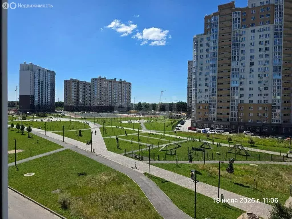 2-комнатная квартира: Липецк, улица И.В. Свиридова, 6 (73.3 м) - Фото 1