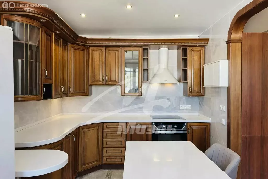 3-комнатная квартира: деревня Большие Жеребцы, микрорайон Восточный, ... - Фото 1