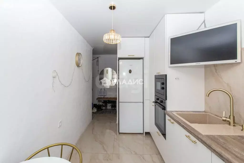 3-комнатная квартира: Тобольск, 8-й микрорайон, 16 (68 м) - Фото 2