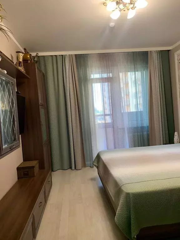 3-к кв. Санкт-Петербург ул. Дыбенко, 4к2 (85.0 м) - Фото 1