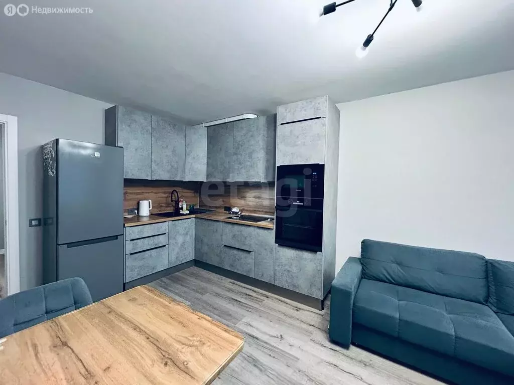 1-комнатная квартира: Тюмень, улица Павла Шарова, 23 (53.9 м) - Фото 1