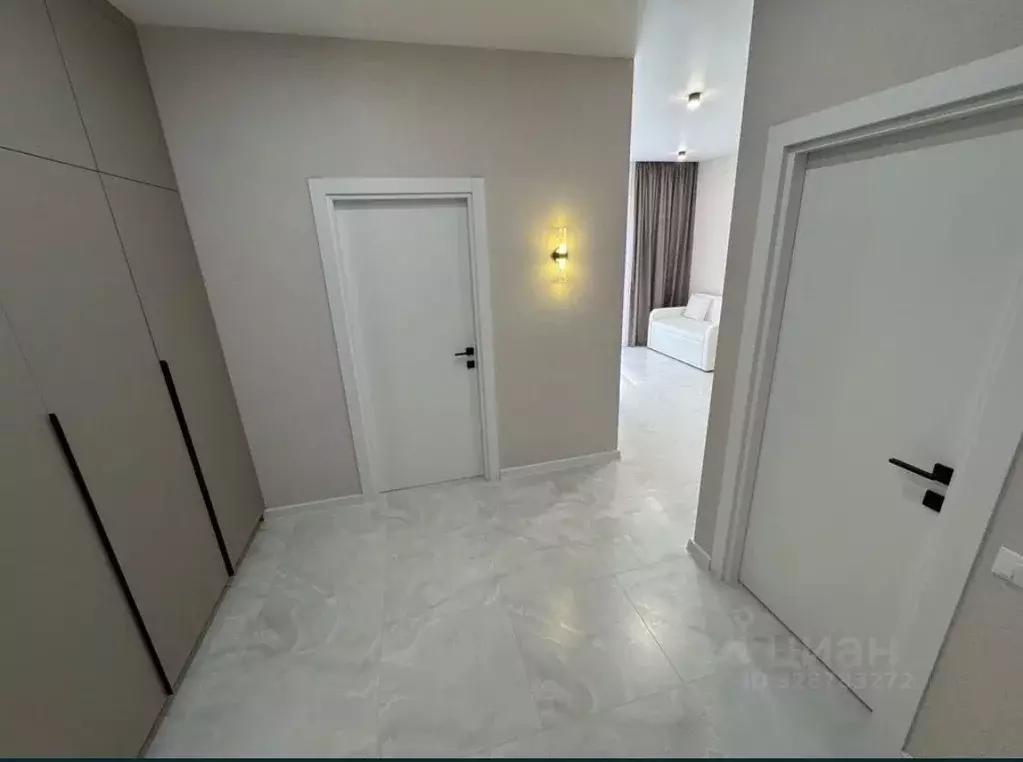 1-к кв. Краснодарский край, Сочи Новый Сочи мкр, ул. Цюрупы, 13Д (35.0 ... - Фото 1