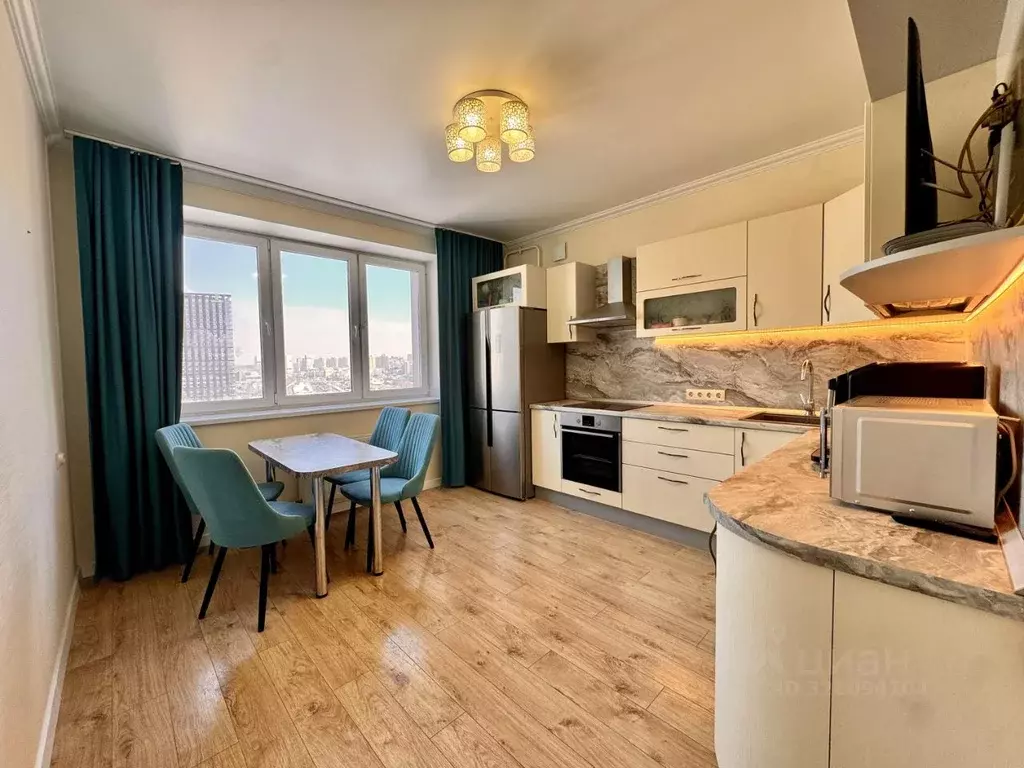 3-к кв. Башкортостан, Уфа ул. Октябрьской Революции, 54Б (89.1 м) - Фото 1