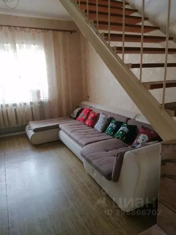 Дом в Волгоградская область, Волгоград ул. Зевина, 9А (240 м) - Фото 1