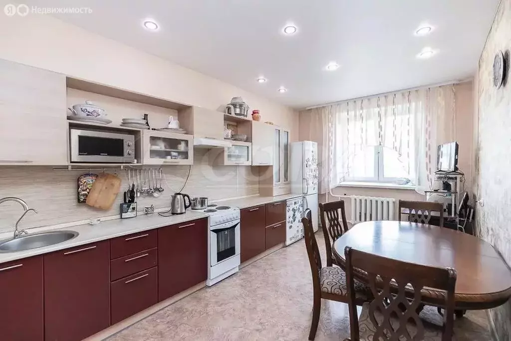 3-комнатная квартира: Тюмень, улица Домостроителей, 36 (98 м) - Фото 2