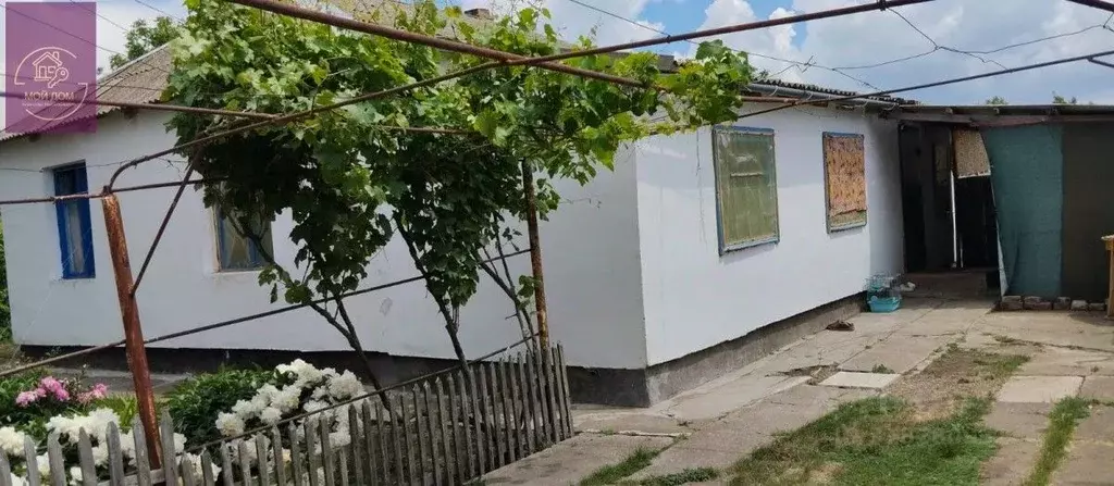 Дом в Крым, Первомайский район, Кормовское с/пос, с. Кормовое ул. ... - Фото 1