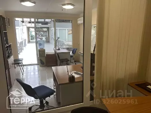 Помещение свободного назначения в Крым, Евпатория просп. Победы, 63А ... - Фото 2