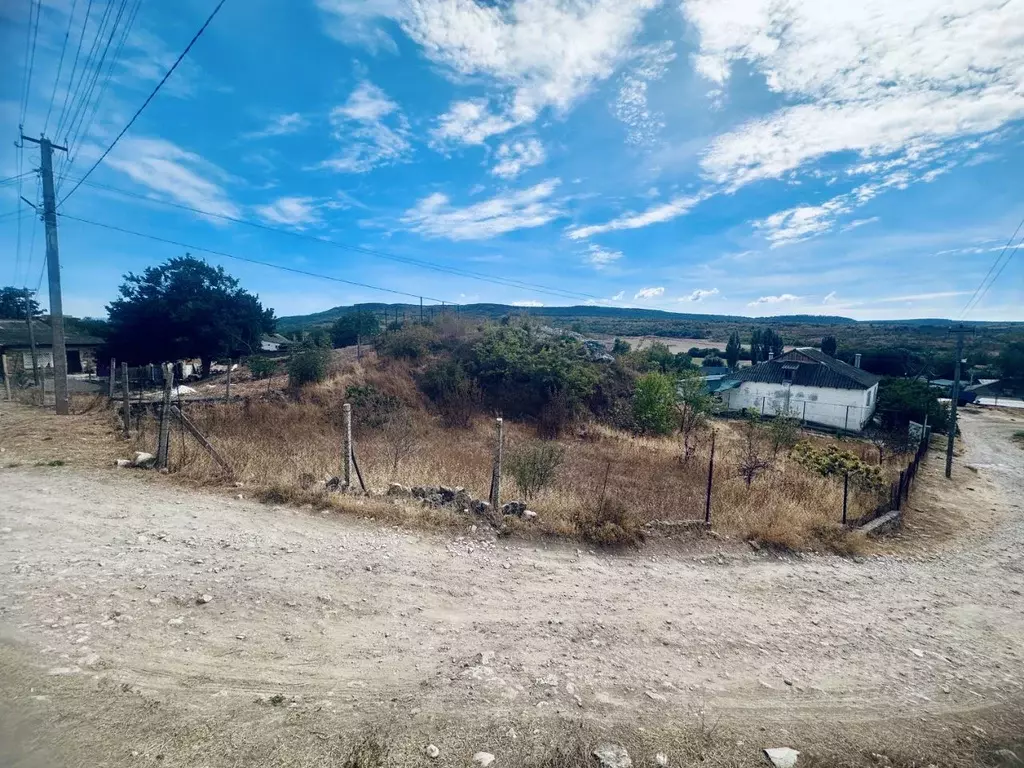 Участок в Крым, Бахчисарайский район, Долинненское с/пос, с. ... - Фото 2