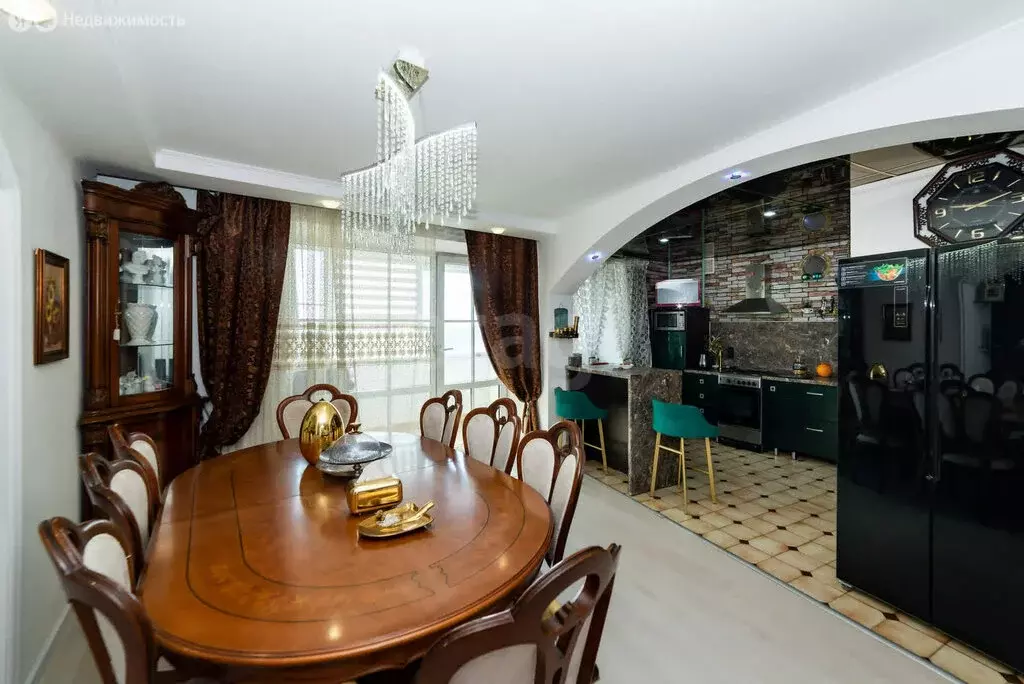 3-комнатная квартира: Курган, улица Бурова-Петрова, 1 (111.6 м) - Фото 1