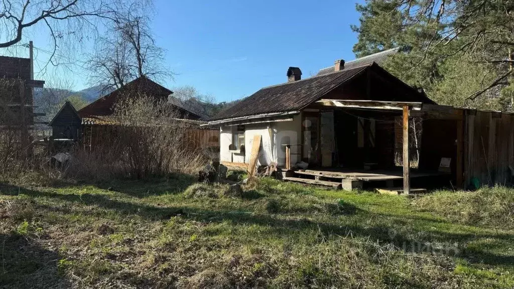 Участок в Алтай, Чемальский район, Узнезинское с/пос, с. Аскат ул. ... - Фото 1