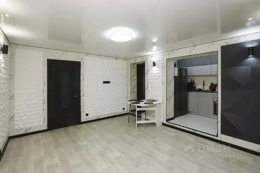 3-к кв. Иркутская область, Иркутск ул. Декабрьских Событий, 13 (67.5 ... - Фото 0