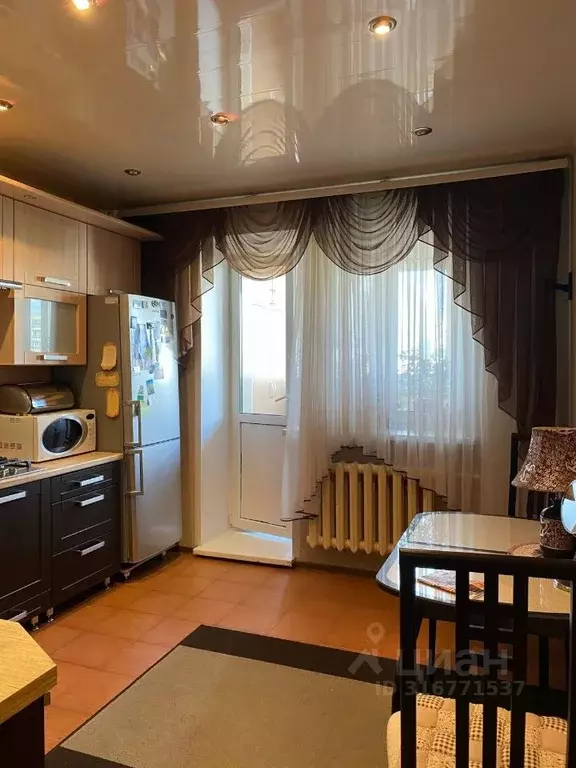 2-к кв. Владимирская область, Владимир ул. Тихонравова, 13 (67.0 м) - Фото 0