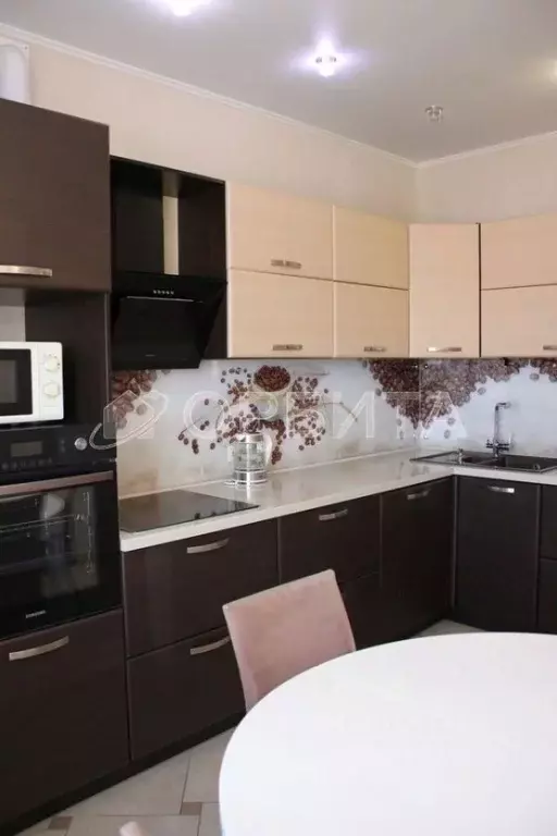3-к кв. Тюменская область, Тюмень ул. Василия Гольцова, 28 (79.1 м) - Фото 1