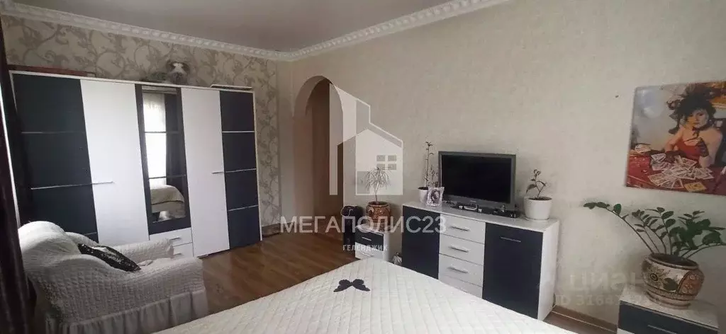 2-к кв. Краснодарский край, Геленджик Дивноморская ул., 27 (54.3 м) - Фото 0
