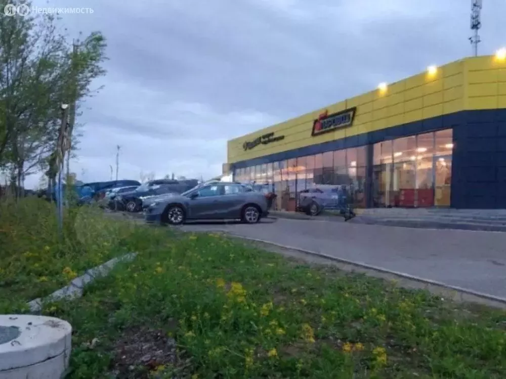 Торговая площадь (837 м) - Фото 1