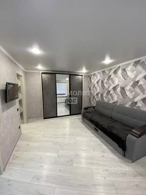 1-к кв. Самарская область, Сызрань просп. Гагарина, 43 (29.5 м) - Фото 1