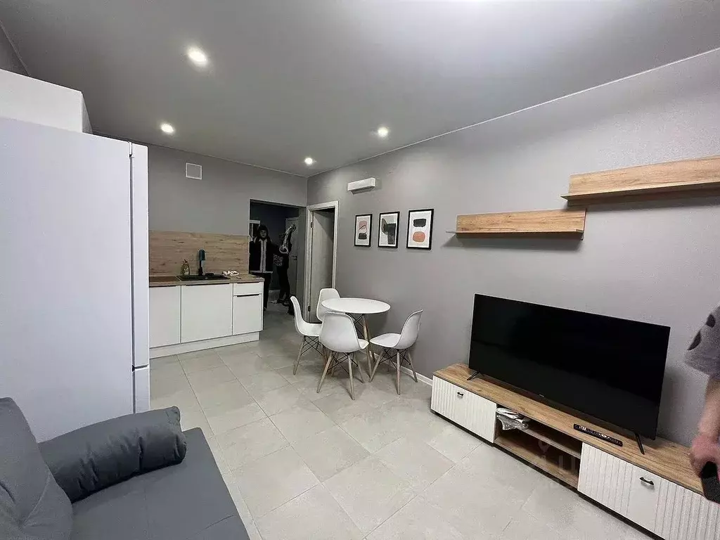 2-к кв. Московская область, Люберцы ул. Летчика Ларюшина, 10 (42.0 м) - Фото 1