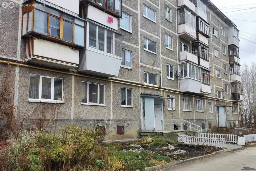 3-комнатная квартира: Екатеринбург, Самолётная улица, 29 (56 м) - Фото 1