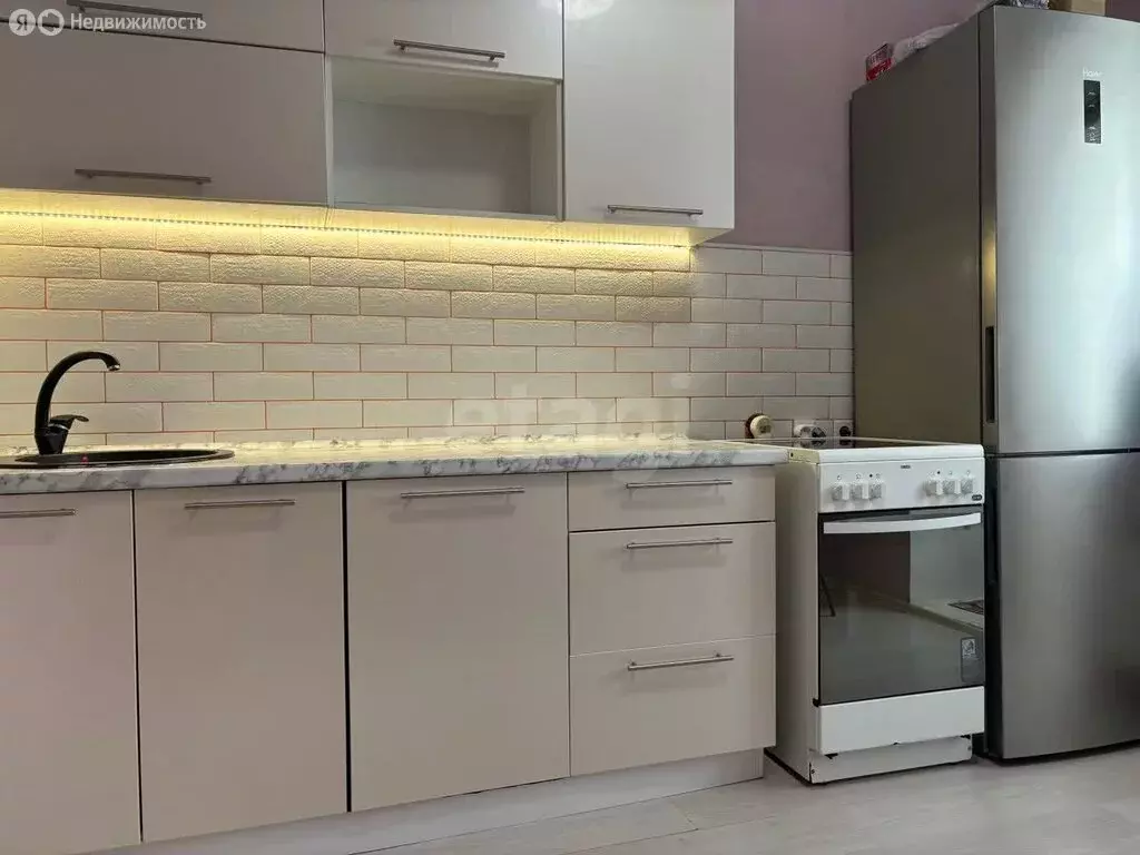 3-комнатная квартира: Пермь, Хабаровская улица, 56А (67.9 м) - Фото 1