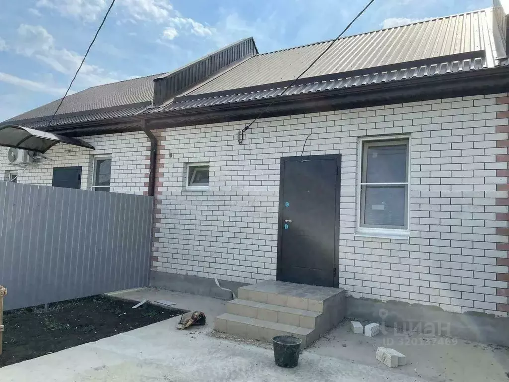 Таунхаус в Краснодарский край, Динской район, Новотитаровская ст-ца ... - Фото 1