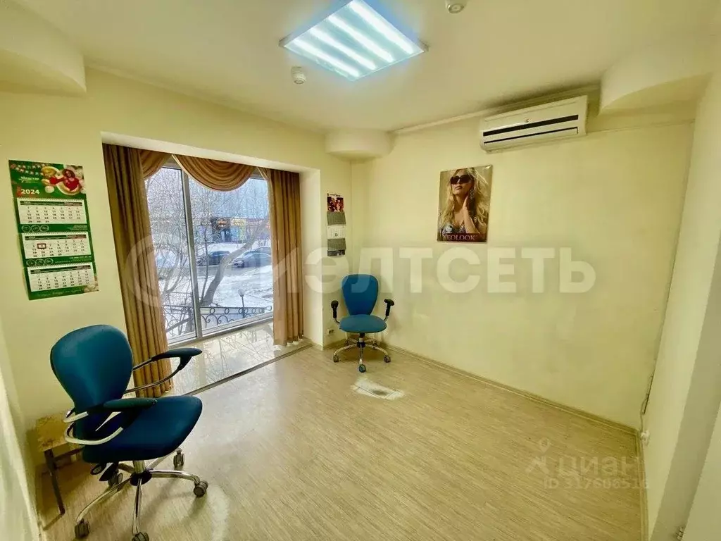 Помещение свободного назначения в Мурманская область, Мурманск ул. ... - Фото 1