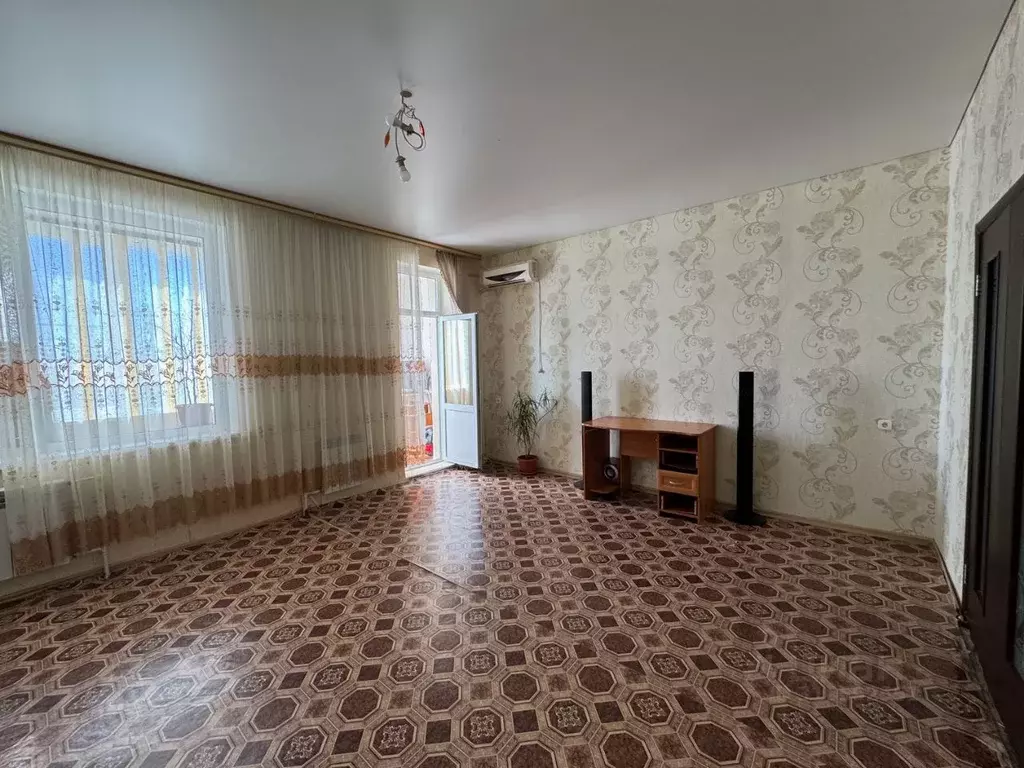 2-к кв. Астраханская область, с. Красный Яр ул. Ватаженская, 4А (70.8 ... - Фото 1