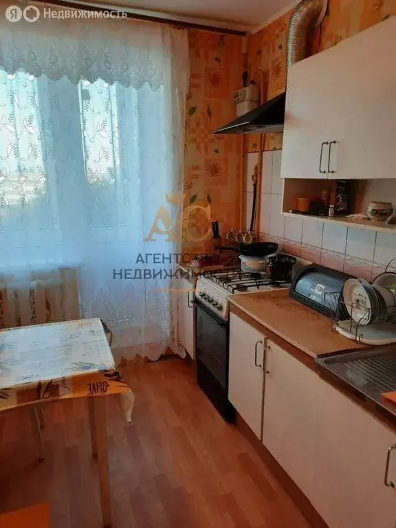 3-комнатная квартира: Феодосия, улица Степаняна, 57 (70.5 м) - Фото 2