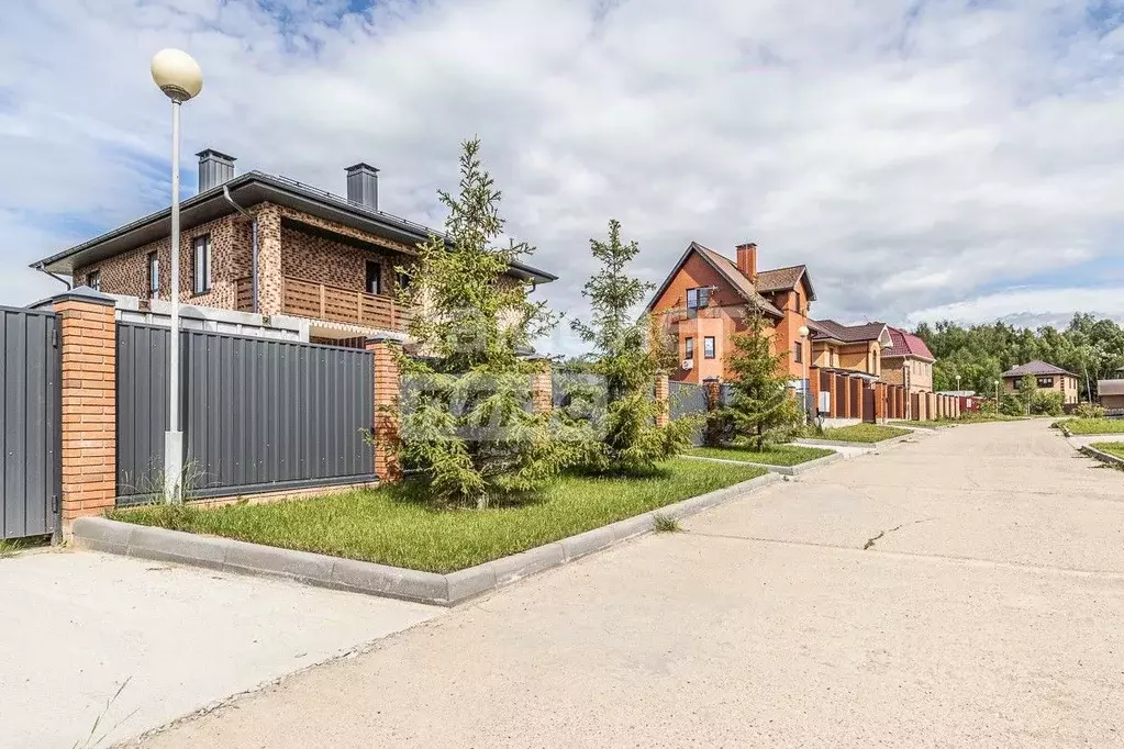 Дом в Москва д. Романцево, ул. Сиреневая (210 м) - Фото 1
