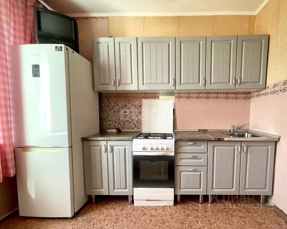 3-к кв. Воронежская область, Воронеж ул. Генерала Лизюкова, 61 (64.0 ... - Фото 0