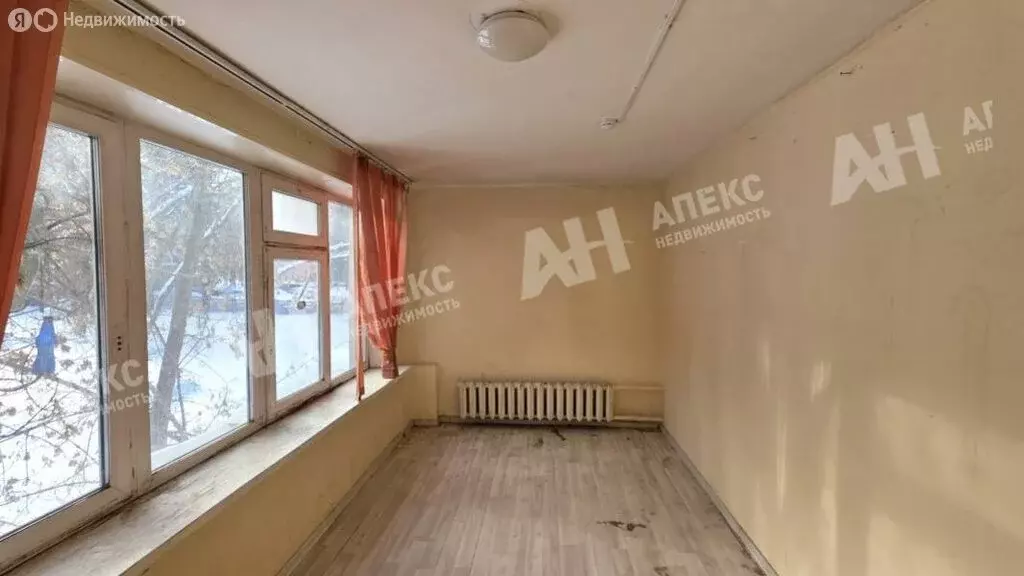 Офис (300 м) - Фото 1