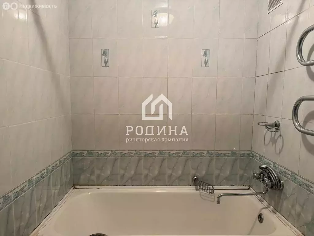 2-комнатная квартира: Комсомольск-на-Амуре, Ленинградская улица, 24 ... - Фото 1