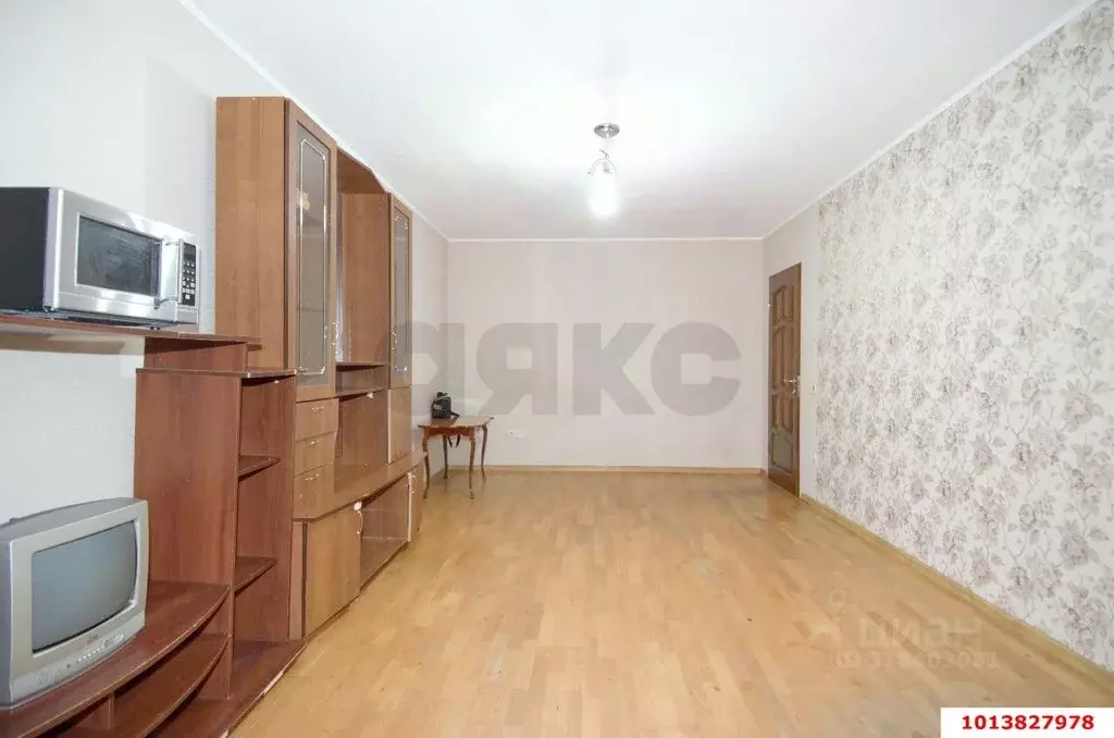 2-к кв. Краснодарский край, Краснодар Юбилейный мкр, ул. 70-летия ... - Фото 1