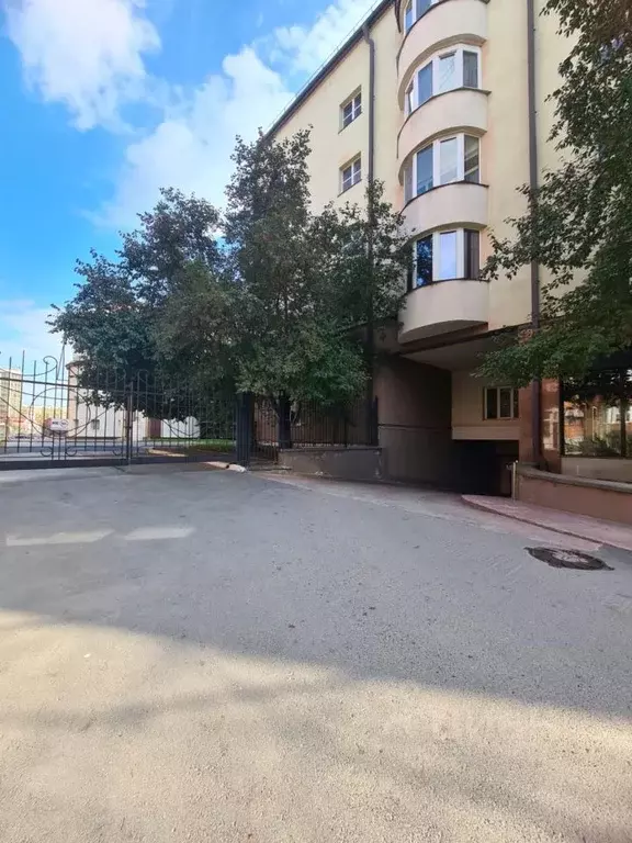Гараж в Свердловская область, Екатеринбург ул. Красноармейская, 37 (16 ... - Фото 1