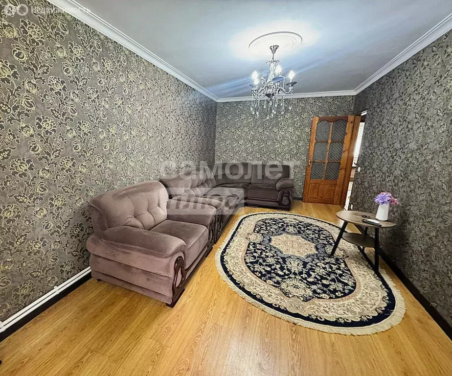 3-комнатная квартира: город Кизилюрт, улица Гагарина, 62 (62 м) - Фото 0