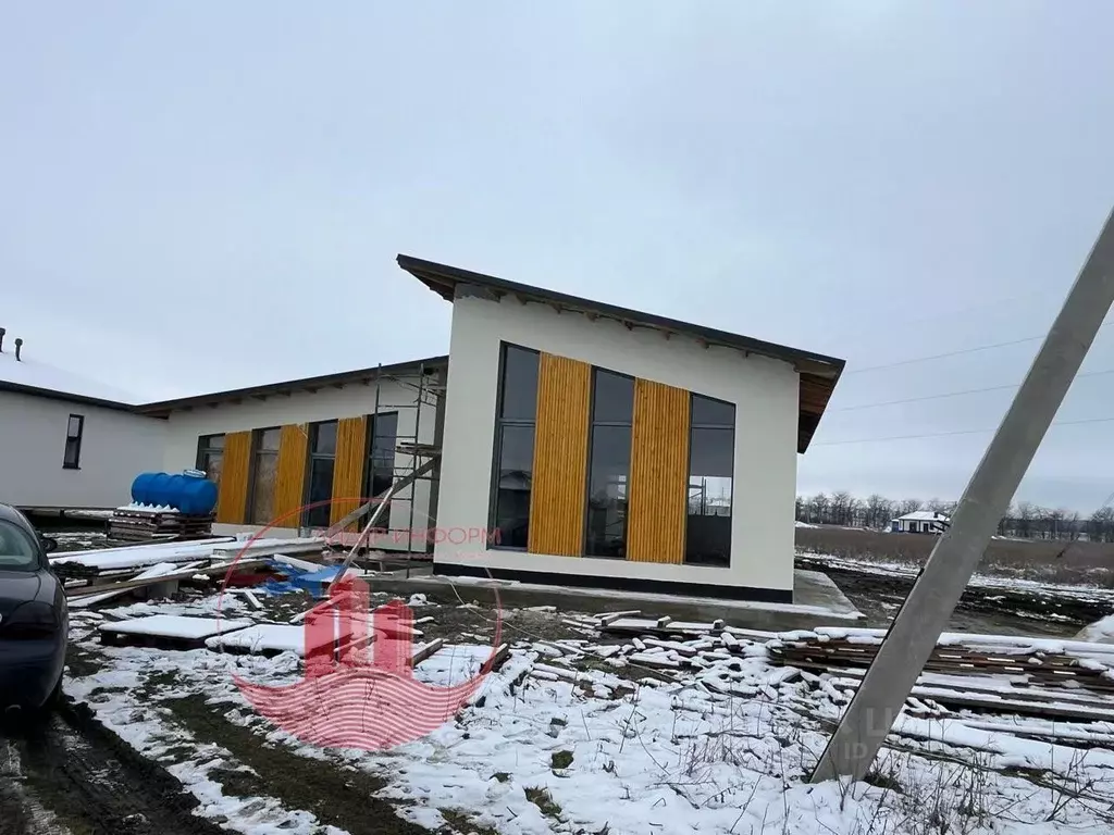 Дом в Крым, Советский район, с. Урожайное ул. Мира (164 м) - Фото 0