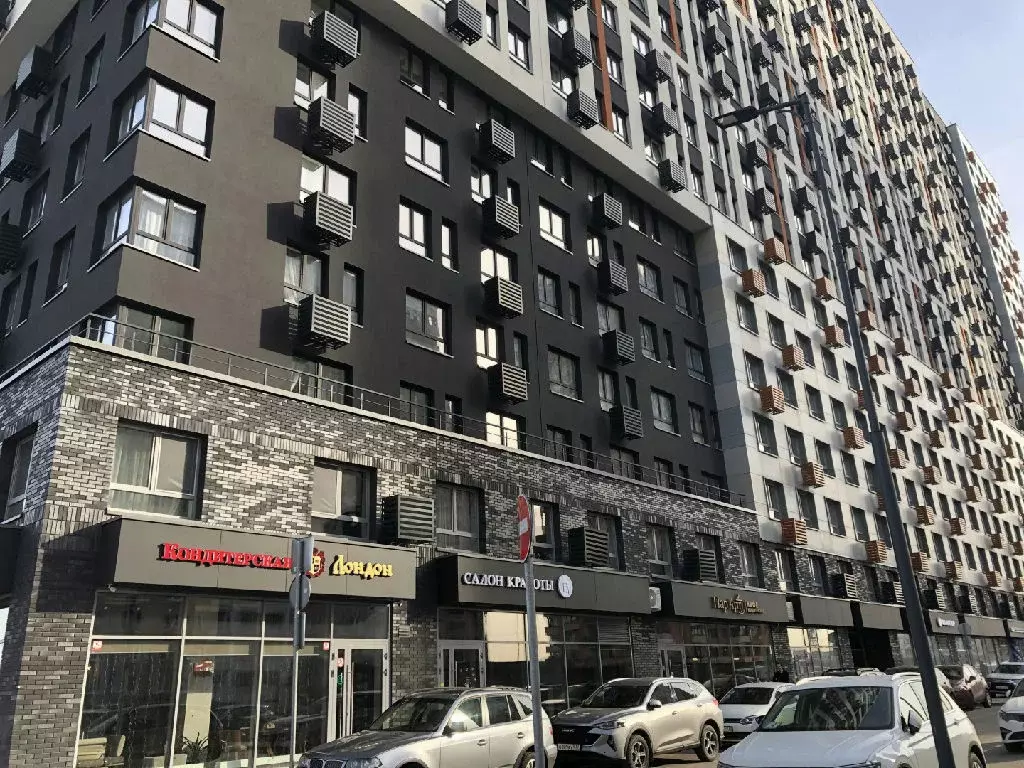 Продается 3-комнатная квартира - Фото 1